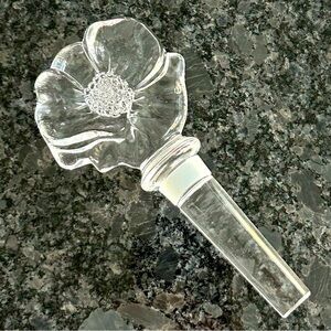 MIKASA Vintage Floral Poppy Crystal Clear Wine bottle stopper flower Like new